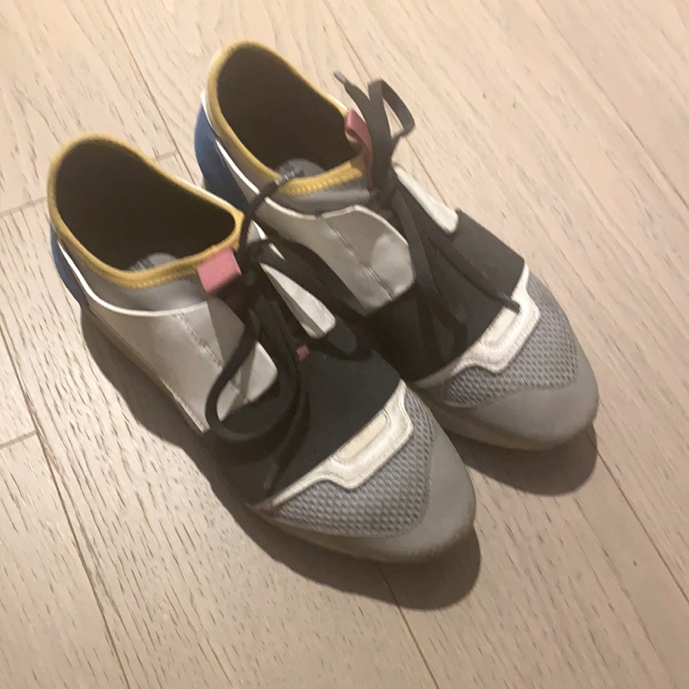 Balenciaga Leather Low-Top Sneakers